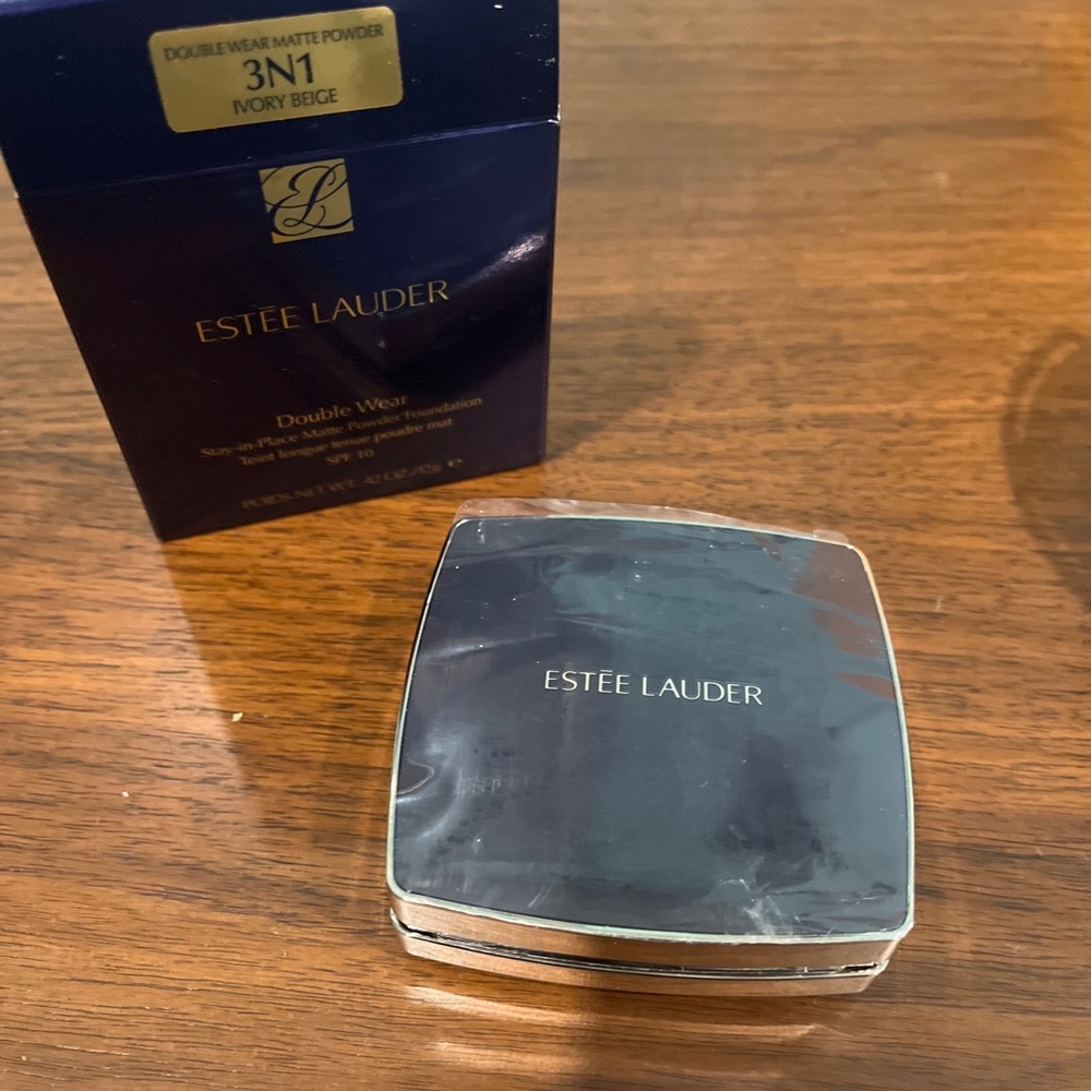 ESTEE LAUDER Double Wear Matte Stay-in-Place Powder Foundation 3N1 Ivory Beige